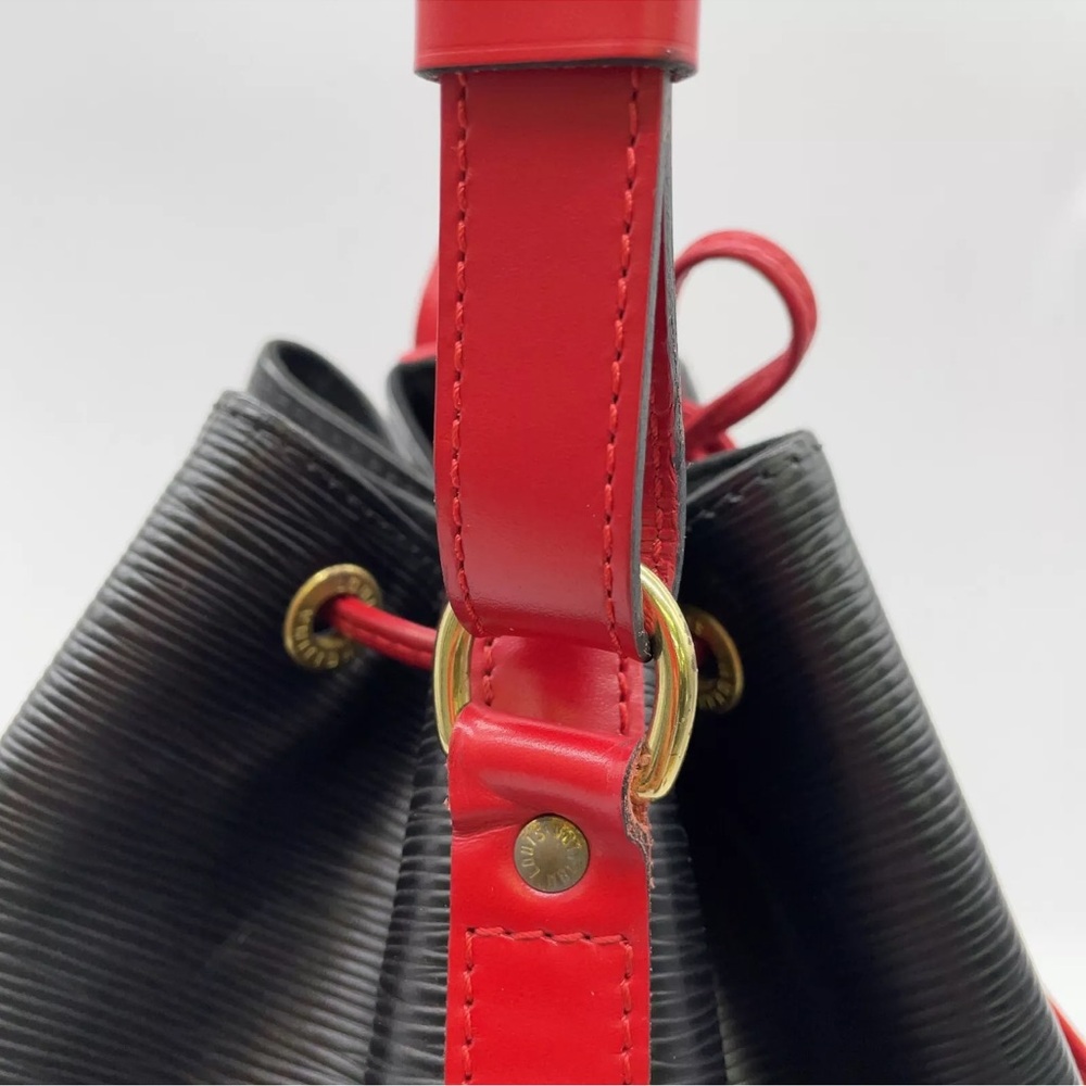 Louis Vuitton Epi Noe Noir Castilian - Picture 12 of 16